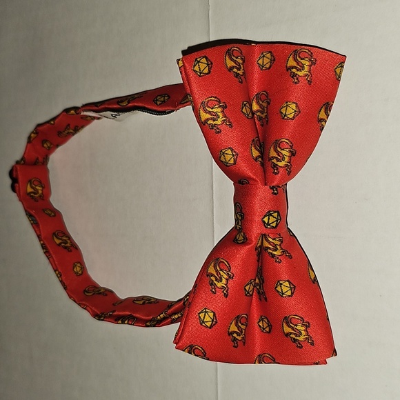 Dungeons & Dragons Red Bow Tie RPG Gaming Black Tie Geek D20 Bowtie D&D AD&D - Picture 1 of 3